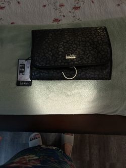 Makeup Bag. Black.   Hang Up 