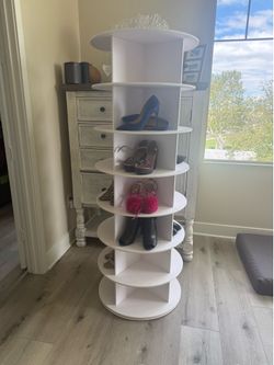 Rotating Shoe Rack
