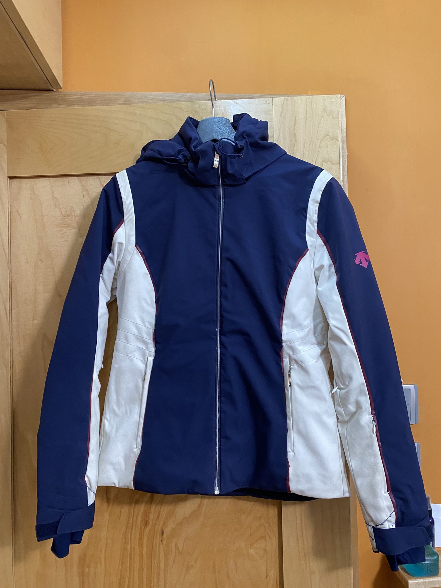 $38 Only‼️Descente Ski Jacket