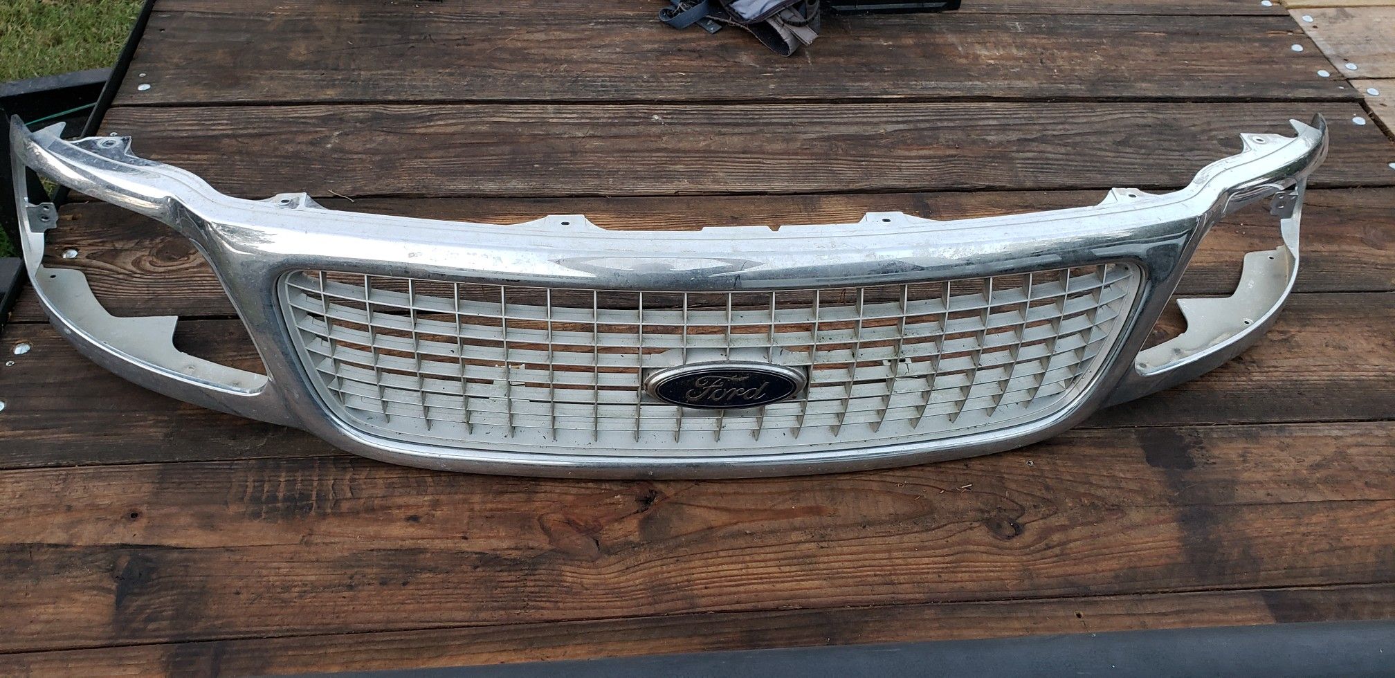 1999-2004 Ford Expedition grill, parrilla