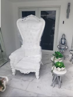 Throne Chair White Single Rent Only
