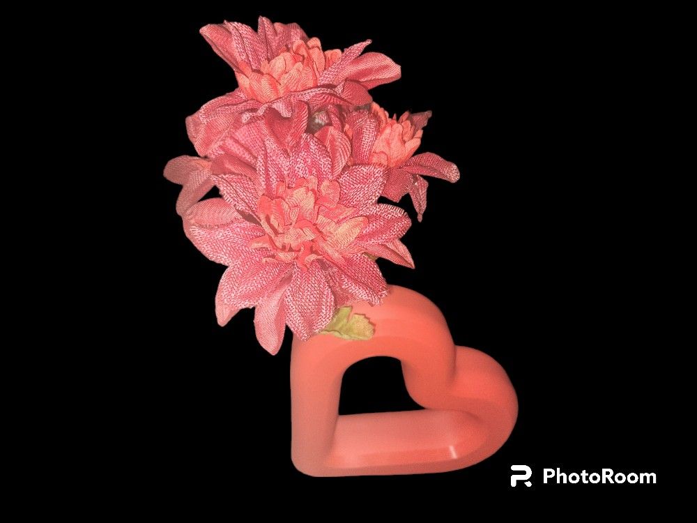 Valentine's Day Vase Wth Flowers