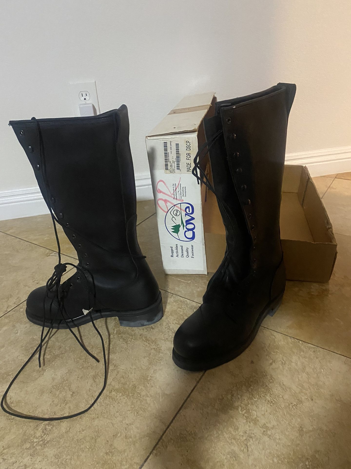 Linesman’s 16” Pole Climbing Boots Size 9
