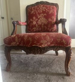 Beautiful French Louis XV style Aermchair