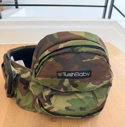 Like New, Tushbaby Hip Seat Carrier Camouflage