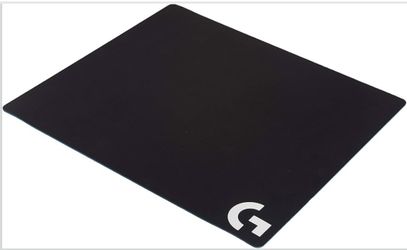Logitech G640 Large Gaming Mouse Pad | Cloth Surface | Medium Friction | Black