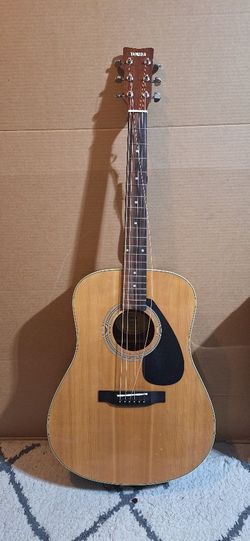 Acoustic Guitar