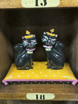 Halloween Black Cats Salt And Pepper Shakers