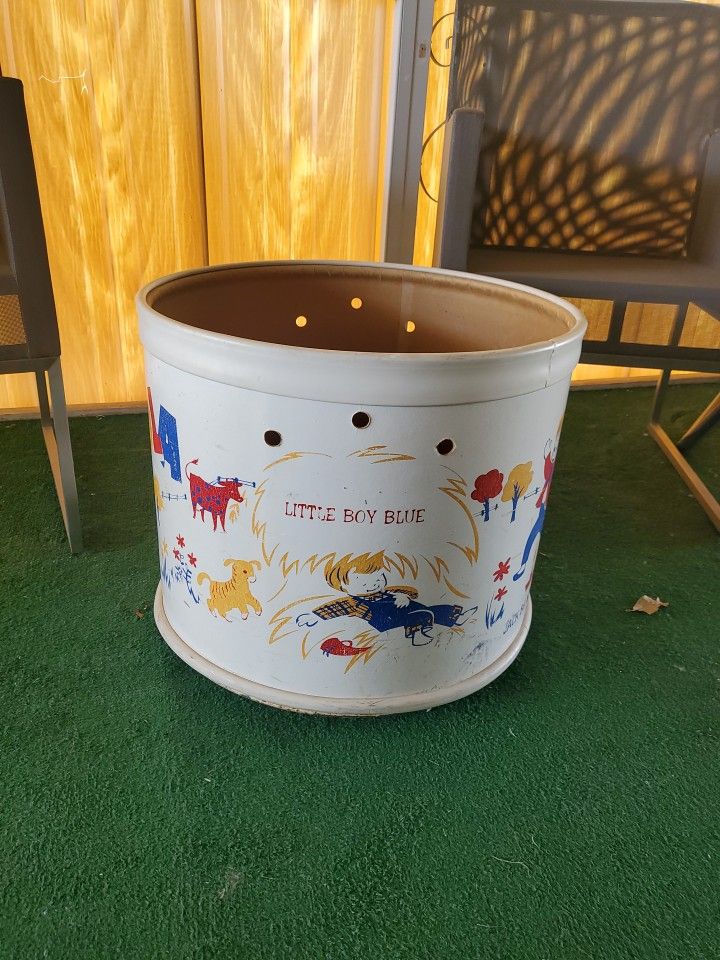 RARE 1950 Vtg. Barry Toycraft TOYROLA Wheeled Children's Toy Chest