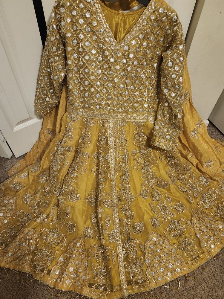 Maria B pakistani Yellow Dress