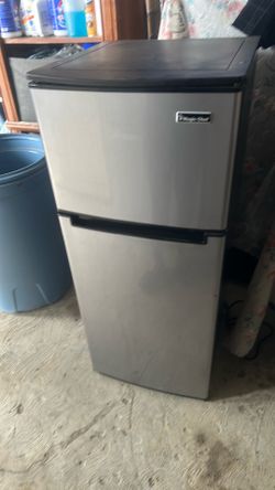 Small refrigerator