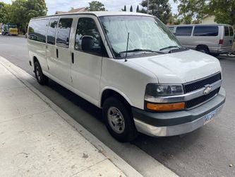 2008 Chevy Express 3500 Van