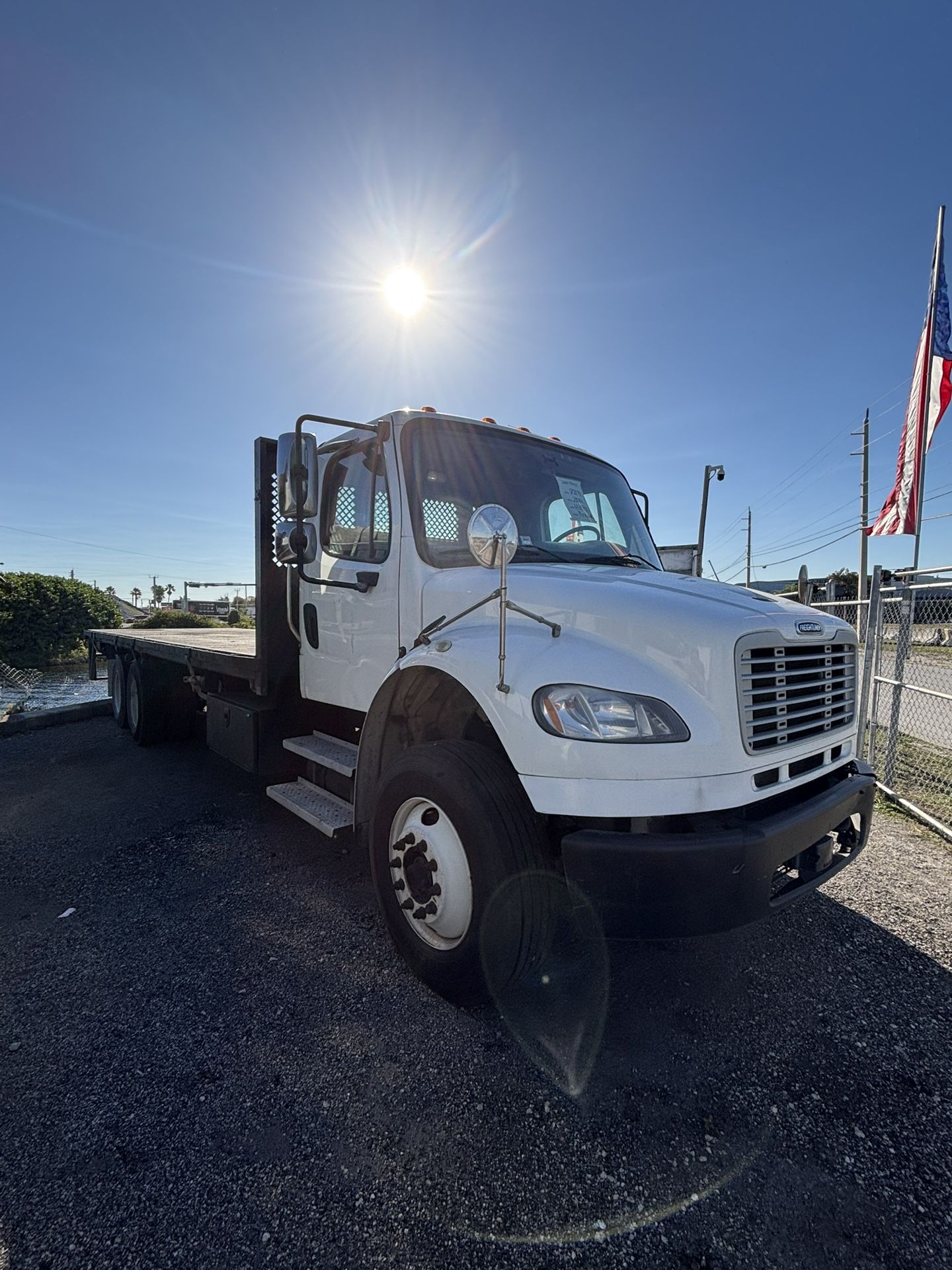 2017 Freightliner M-2 106m