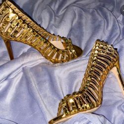 Vigo Fiore Gold Studded Heels 