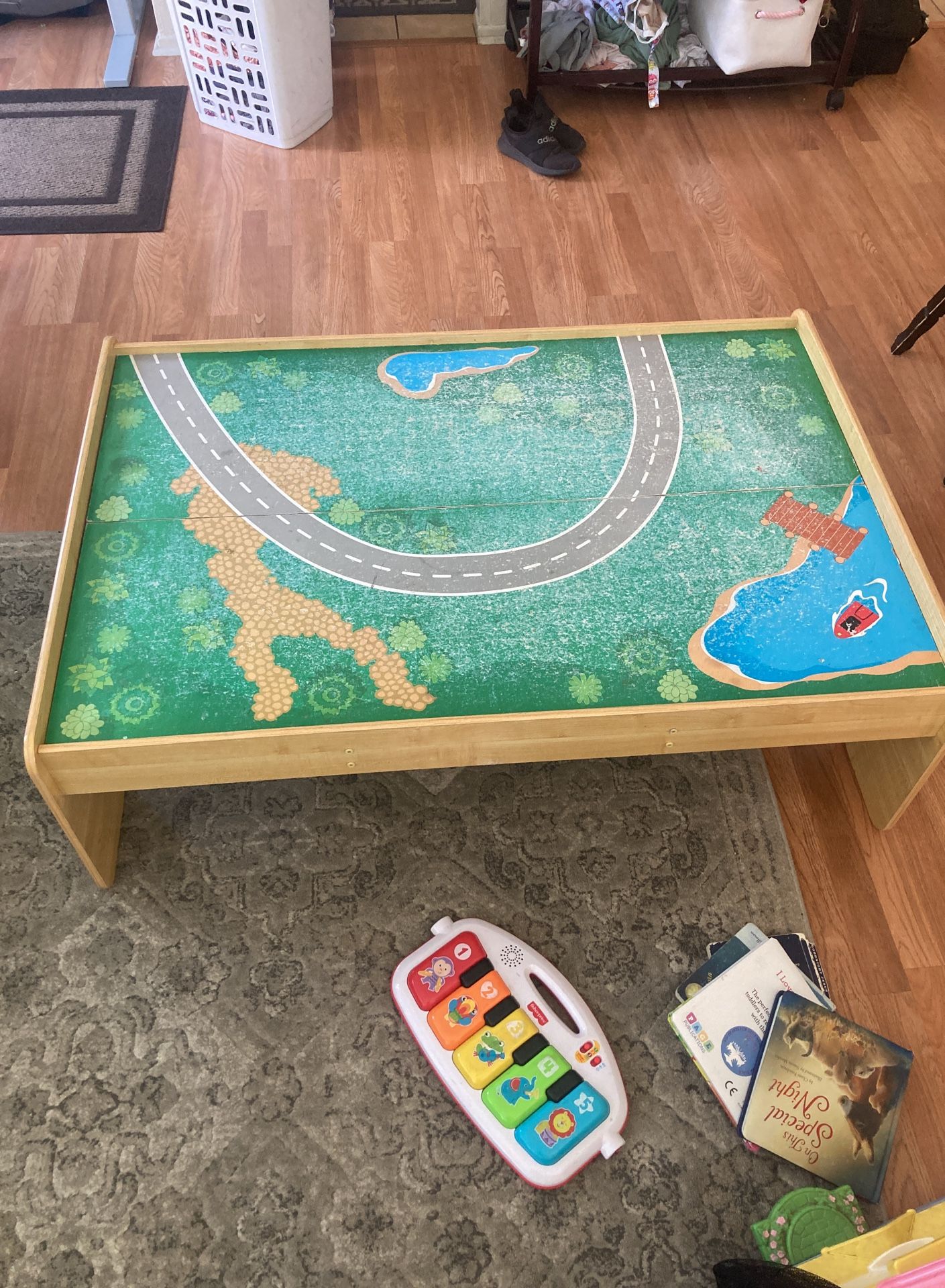Train Table/play Table
