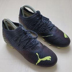 Puma Future Z 2.4 Football Soccer Cleats Firm Artificial Ground 107009-01 size 5

From non smoking pet free home. Will ship out same/ next day. Size 5