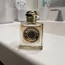 Burberry Goddess Perfume