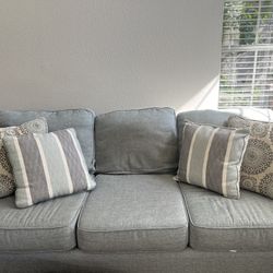 COUCH AND LOVE SEAT 