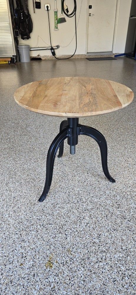 Round Wood End Table