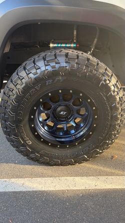 SCS Ray10 - Stealth Blue with Black Lip with Toyo RT Trails 35/12.5/17