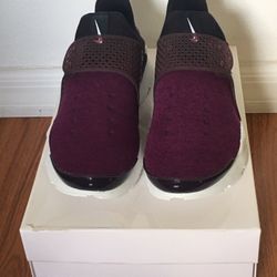 Brand New Nike Sock Dart Tech Fleece Size 10 Men’s 