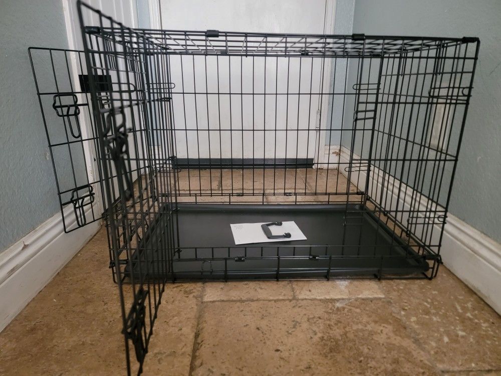 Brand new Med'Lrg Dog Crate, Door Folding Puppy Kennel Animal