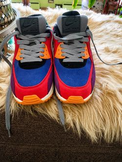 Gym shoes