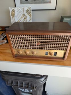 1958 Magnavox solid wood radio