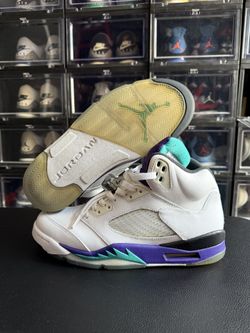 Air Jordan 5 Retro “Grapes” size 9 (2013)