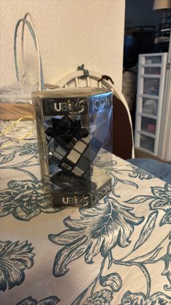 RUBIK’S Icon.