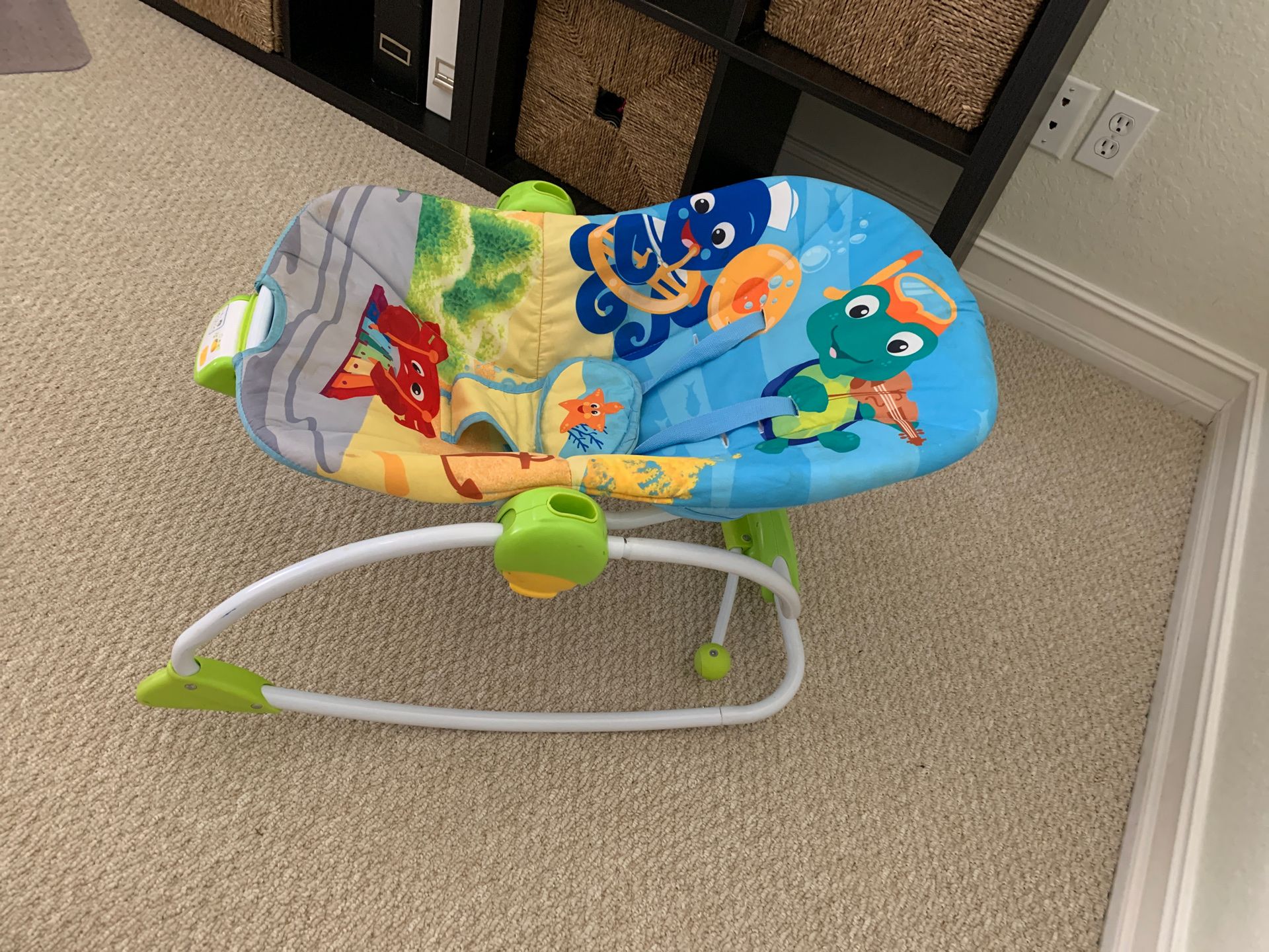 Sea theme Infant to toddler Rocker/bouncer chair with vibration