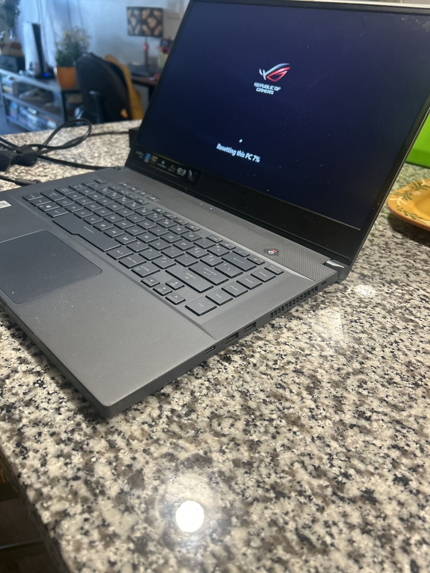Republic Of Gamers Laptop