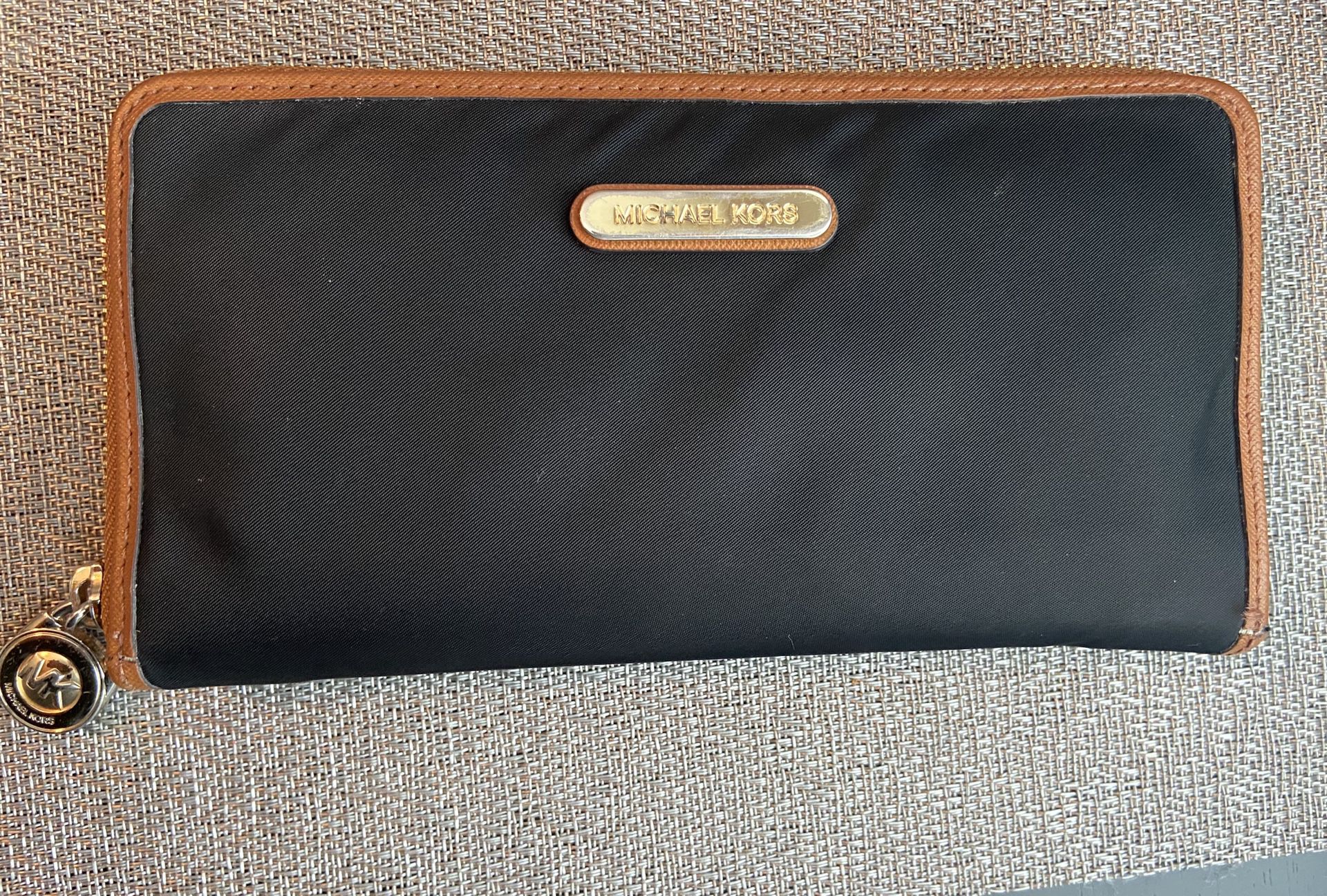 Women's MK wallet