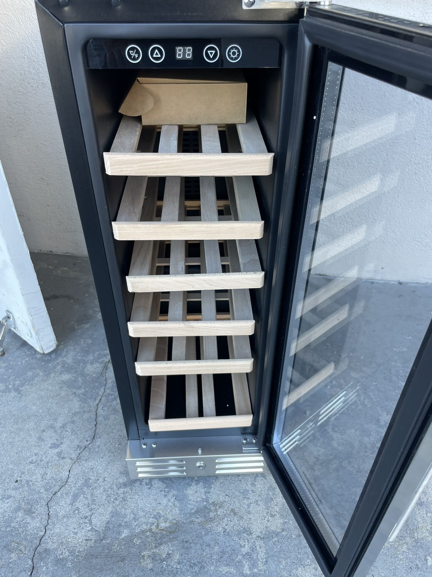 18 Bottle Cooler 