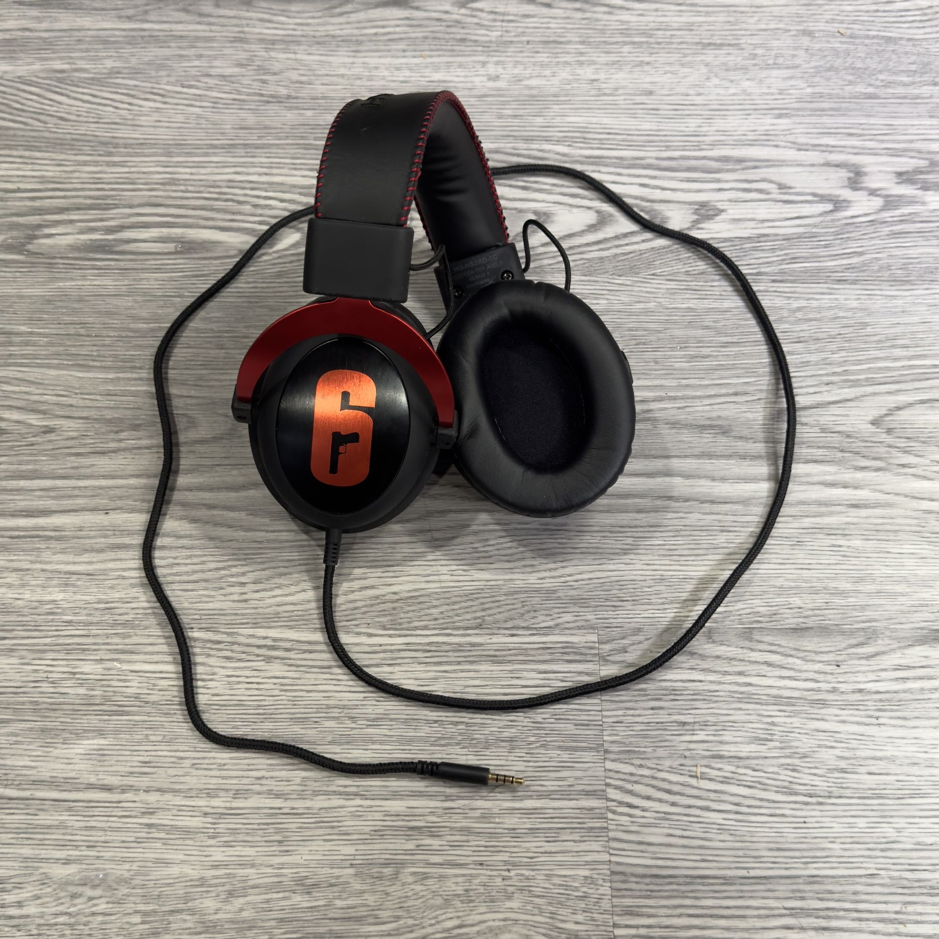 HyperX Cloud 2 Rainbow Six Siege Edition/QuadCast S