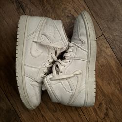 Jordan 1 Mid 