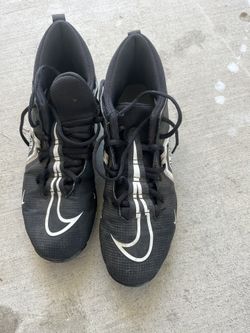 Nike Alpha Menace 3 Football Cleats