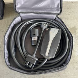 Tesla Travel Charger Pack