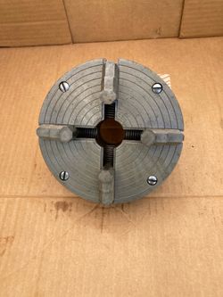 Lathe chuck