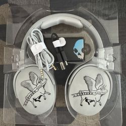 Cowtown Limited Edition Skull Candy Evo Hesh Headphones