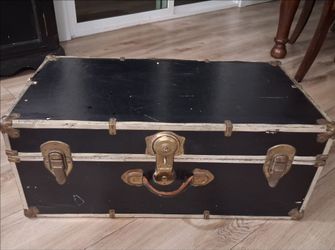 Vintage Black Steamer Trunk — Original Lock (Try Picking It at Pickup!)