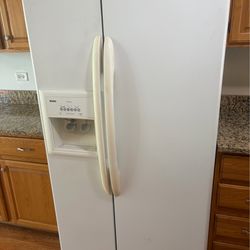 Kenmore ￼ refrigerator
