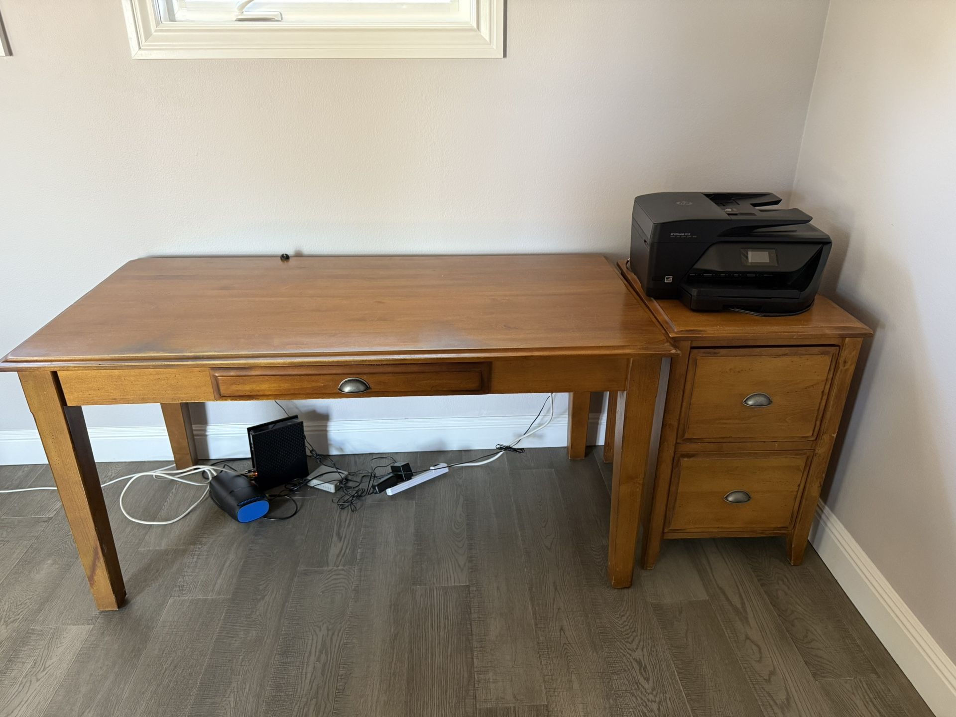 Desk & 2 Drawer File Cabinet