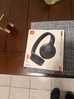 JBL BLUETOOTH HEADPHONES