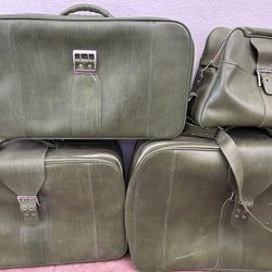 Vintage Leather Samsonite Luggage setting 