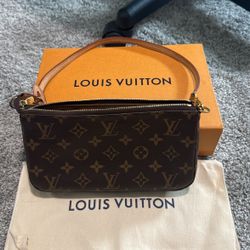Louis Vuitton Pochette Accessoires 