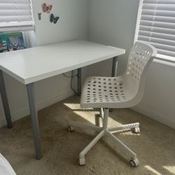 White Set Table and Chair 