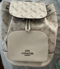 Coach Court Backpack in Horse and Carriage Print