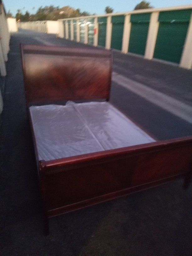 QUEEN BED FRAME WITH BOX SPRING 