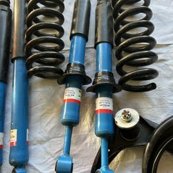 Toyota Tacoma 2015-2023  Struts,shock & Control Arm